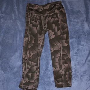 Capri designed leggings